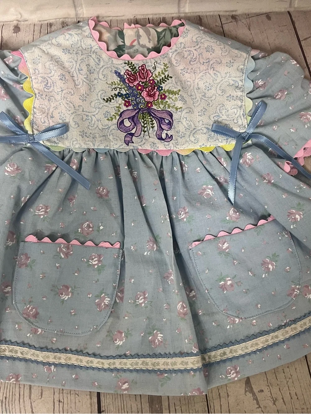 Vintage Hand Made Size 9-12 Months Baby Dress Embroidered Flower Bow Blue